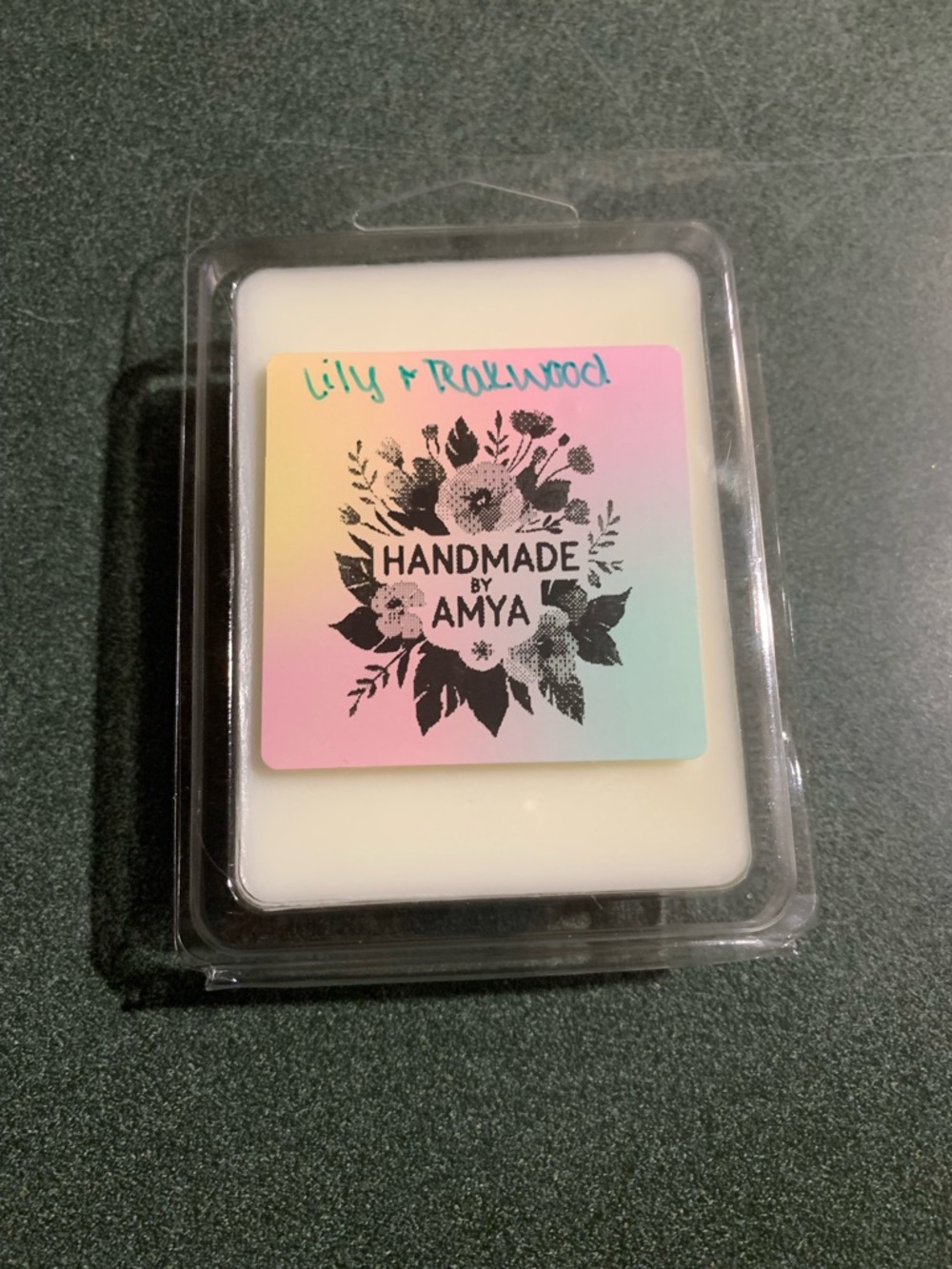 Handmade by Amya 100%  Soy Wax Melts - Lily & Teakwood